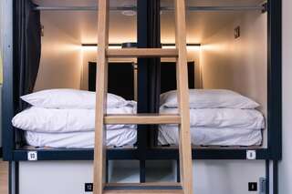 Хостелы Jacobs Inn Hostel Дублин Капсула в четырехместном общем номере для мужчин и женщин-6