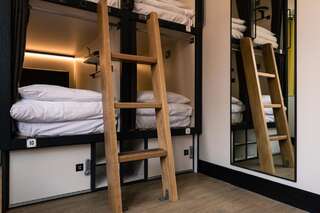 Хостелы Jacobs Inn Hostel Дублин Капсула в четырехместном общем номере для мужчин и женщин-8
