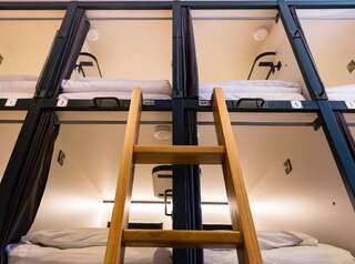 Хостелы Jacobs Inn Hostel Дублин Капсула в 6-местном общем номере для мужчин и женщин-14